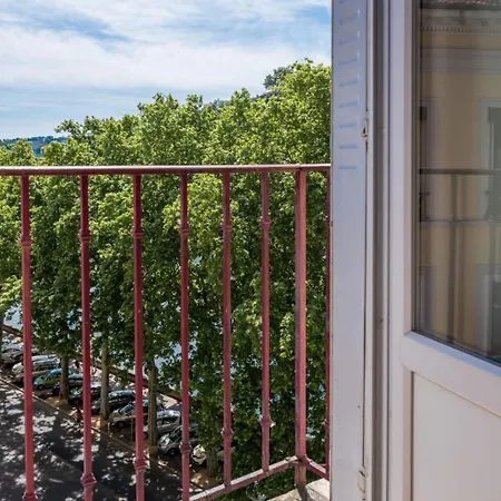 - Renovated Floor Apartment Lyon